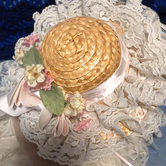 Vintage Handmade 12” Victorian Bear in Lace with Hat and Umbrella - Picture 6 of 6